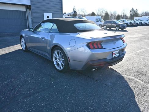 Used 2025 Ford Mustang GT Premium image 11