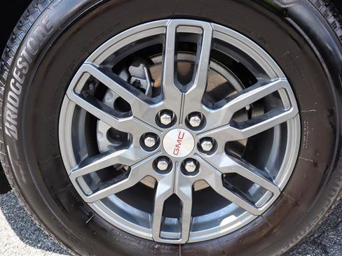 Used 2025 GMC Acadia Elevation image 28