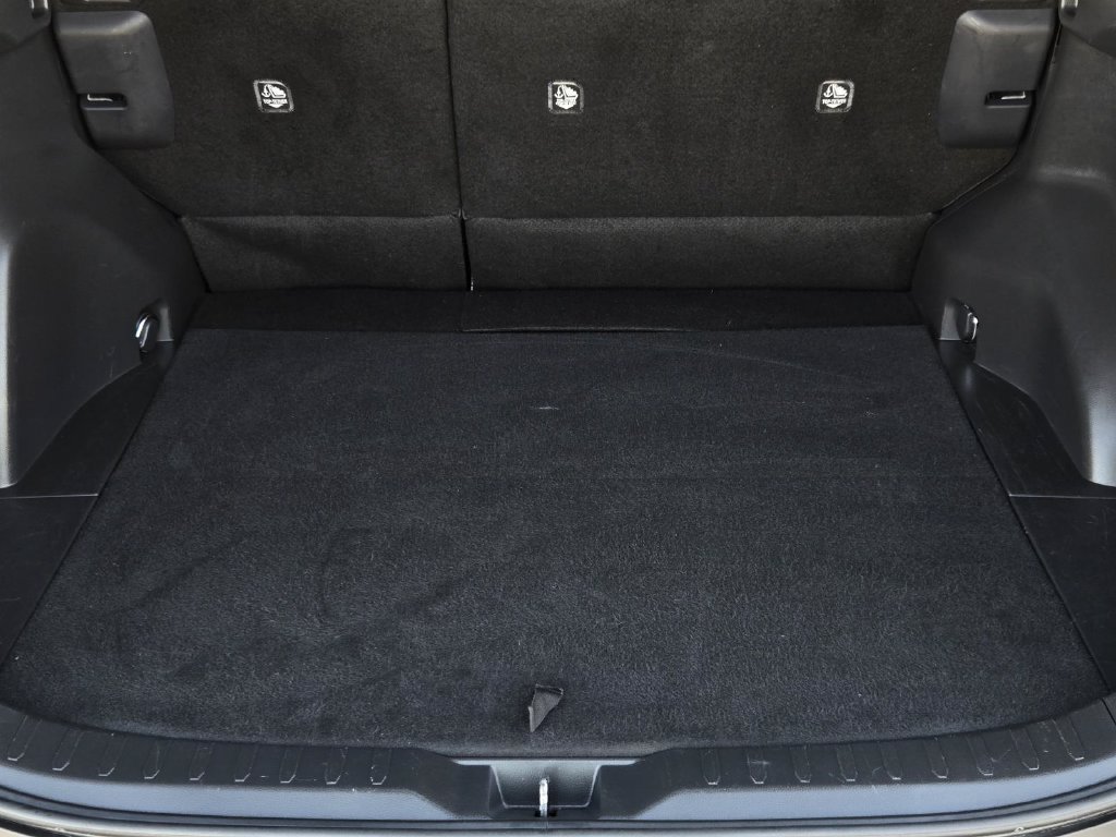 Used 2025 Toyota RAV4 XLE FWD image 9