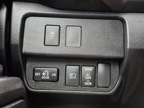 Used 2020 Toyota Tacoma TRD Off-Road w/ Technology Package AWD/4WD image 22