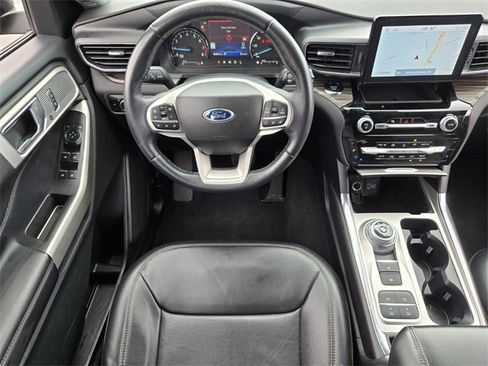 Certified 2024 Ford Explorer Limited image 14