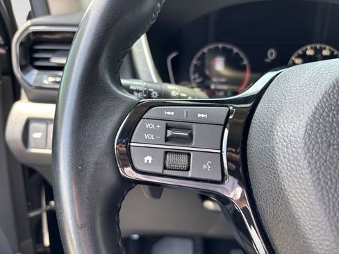 Used 2024 Honda Pilot Touring image 26