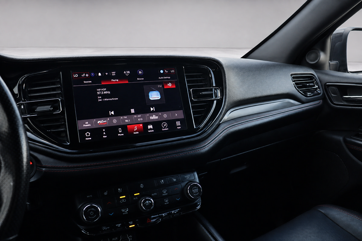 Used 2023 Dodge Durango GT RWD image 32