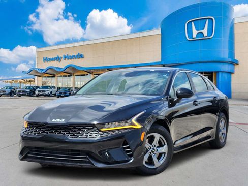 Used 2023 Kia K5 LXS FWD image 1