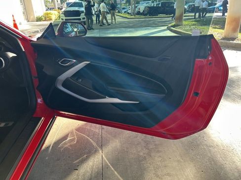 Used 2020 Chevrolet Camaro LT image 23