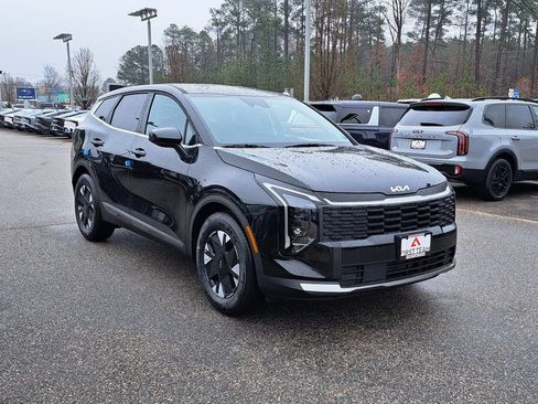 New 2026 Kia Sportage LX image 3