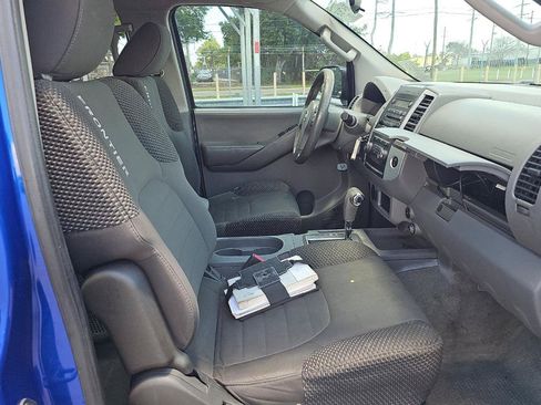 Used 2012 Nissan Frontier SV w/ Sport Appearance Pkg RWD image 8