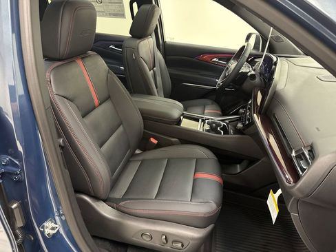 New 2026 Chevrolet Traverse RS w/ LPO, Floor Liner Package image 29