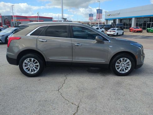 Used 2018 Cadillac XT5 FWD image 9