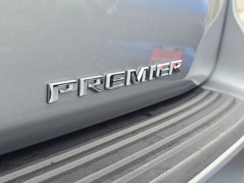 Used 2024 Chevrolet Tahoe Premier AWD/4WD image 15