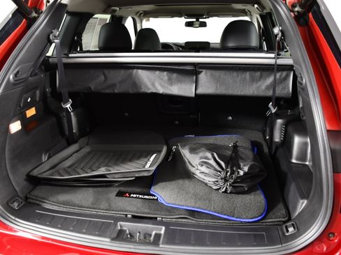 Used 2025 Mitsubishi Outlander SE AWD/4WD image 48