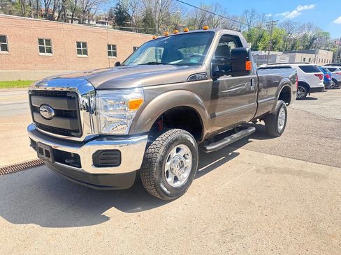 Used 2016 Ford F250 XL w/ XL Appearance Package image 3