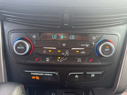 Used 2018 Ford Escape SE w/ Ford Safe & Smart Package AWD/4WD image 18
