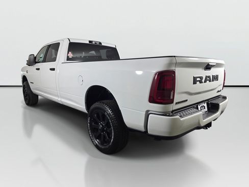 New 2026 RAM 3500 Big Horn AWD/4WD image 7
