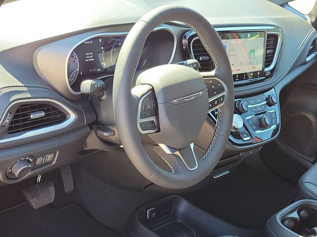 New 2027 Chrysler Pacifica Select AWD/4WD image 7