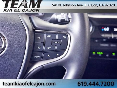 Used 2019 Lexus UX 250h AWD/4WD image 36
