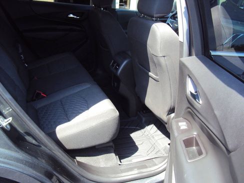 Used 2018 Chevrolet Equinox LT FWD image 11