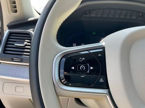Certified 2025 Volvo XC90 B5 Core AWD/4WD image 22