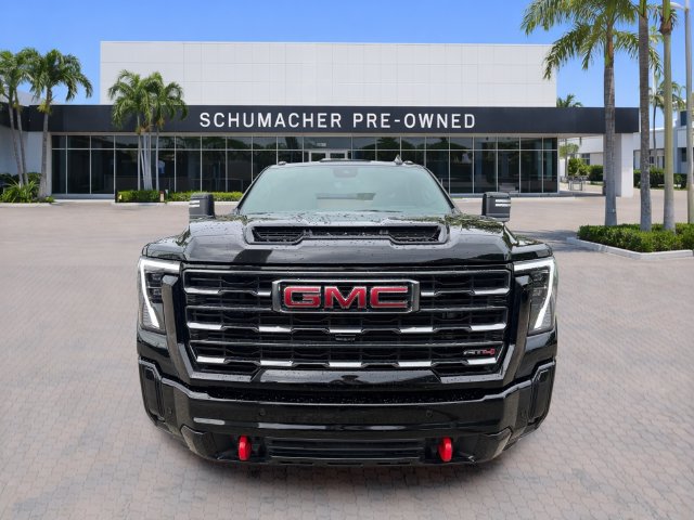 Used 2025 GMC Sierra 2500 AT4 w/ Technology Package AWD/4WD image 2