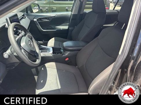 Used 2024 Toyota RAV4 XLE FWD image 5
