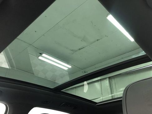 Used 2019 Porsche Cayenne S image 23