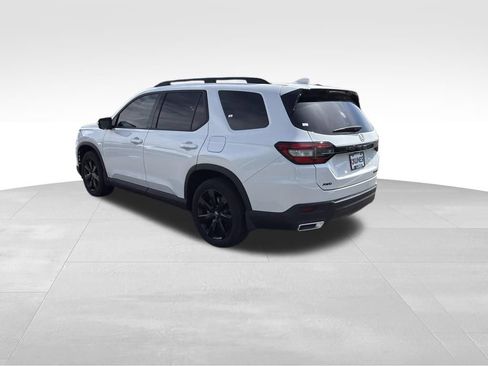 Used 2024 Honda Pilot Elite image 8