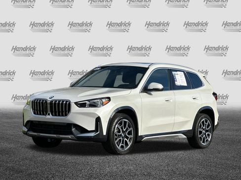 Used 2025 BMW X1 xDrive28i w/ Premium Package image 9