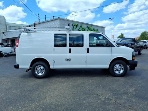 Used 2019 Chevrolet Express 2500 w/ Driver Convenience Package RWD image 6