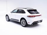 Certified 2023 Porsche Macan image 3
