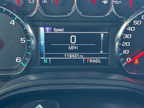 Used 2017 Chevrolet Suburban LT AWD/4WD image 24