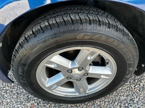 Used 2010 Dodge Nitro SXT image 46