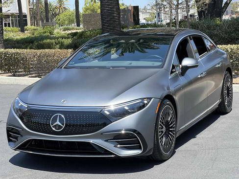 Used 2022 Mercedes-Benz EQS 450+ Sedan image 34