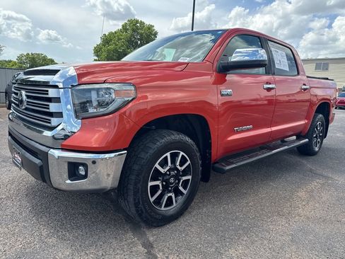 Used 2018 Toyota Tundra Limited w/ Limited Premium Package AWD/4WD image 3