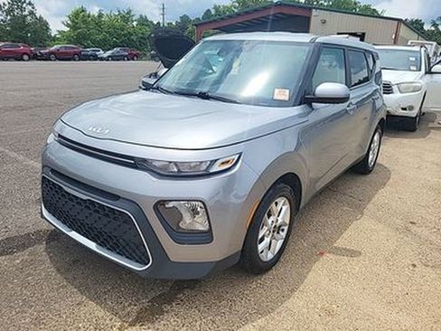 Used 2022 Kia Soul LX w/ Technology Package FWD image 1