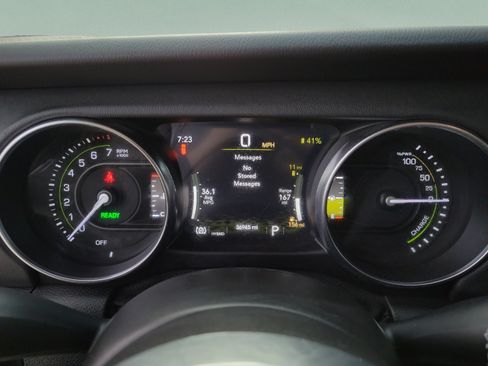 Used 2021 Jeep Wrangler Unlimited Sahara w/ Cold Weather Group AWD/4WD image 28
