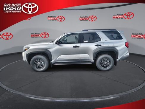 New 2026 Toyota 4Runner SR5 AWD/4WD image 5