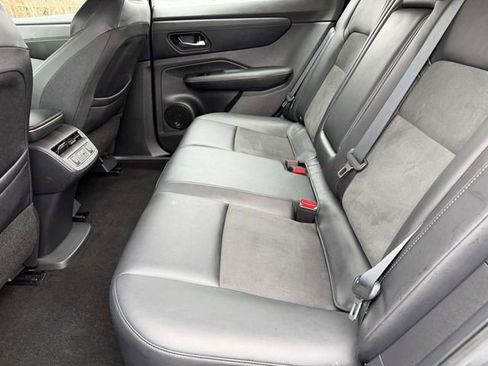 Used 2023 Nissan Ariya FWD image 12