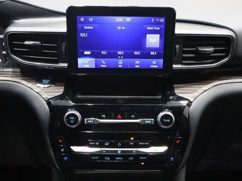 Used 2022 Ford Explorer Limited w/ Equipment Group 301A image 33