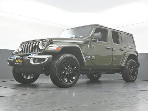 Used 2024 Jeep Wrangler Unlimited Sahara AWD/4WD image 50