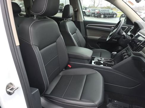 Used 2023 Volkswagen Atlas SE w/ Panoramic Sunroof Package image 10