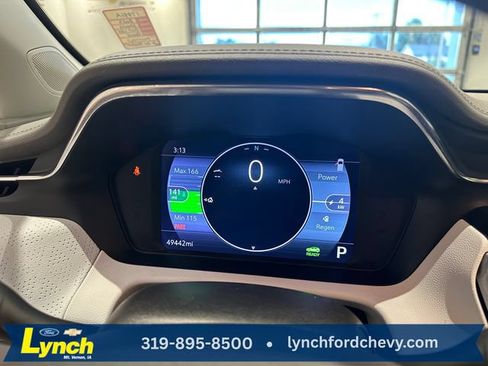 Used 2023 Chevrolet Bolt EUV Premier FWD image 29