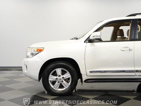 Used 2013 Toyota Land Cruiser AWD/4WD image 23