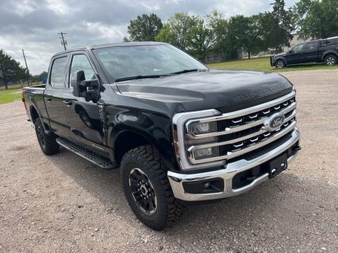New 2026 Ford F250 Lariat w/ Tremor Off-Road Package AWD/4WD image 4