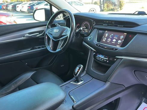 Used 2019 Cadillac XT5 Luxury image 14