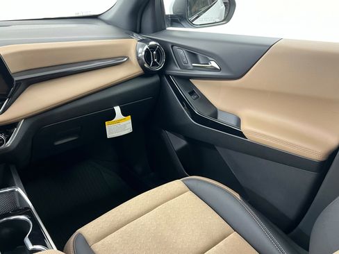 New 2026 Chevrolet Equinox ACTIV w/ Convenience Package III image 11