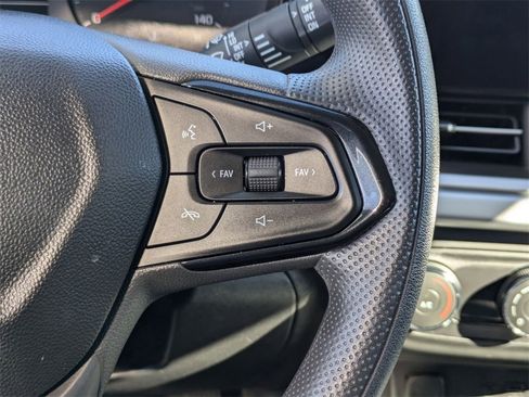 Used 2025 Chevrolet Trax LS image 19