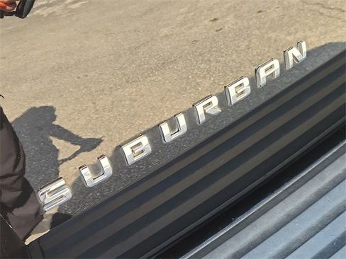 Certified 2013 Chevrolet Suburban LTZ image 31