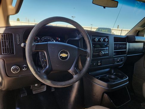 Used 2016 Chevrolet Express 2500 image 11