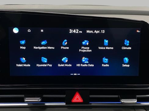 Certified 2025 Hyundai Elantra SEL FWD image 21
