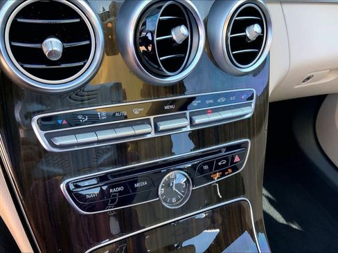 Used 2018 Mercedes-Benz C 300 Sedan w/ Premium Package image 29